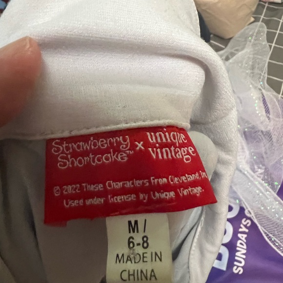 RARE strawberry shortcake x unique vintage top - Picture 10 of 12